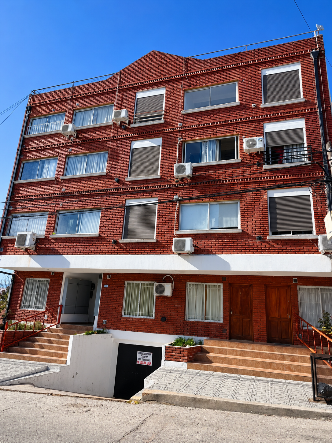 DEPARTAMENTO A DOS CUADRAS DEL CENTRO DE 1 DORMITORIO Y COCHERA